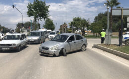 Adıyaman’da Trafik Kazası: Otomobil Kaldırıma Çarptı