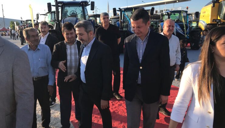 Adıyaman’da Tarım Fuarı’na Yoğun İlgi: Protokol Üyeleri Vatandaşlarla Buluştu.