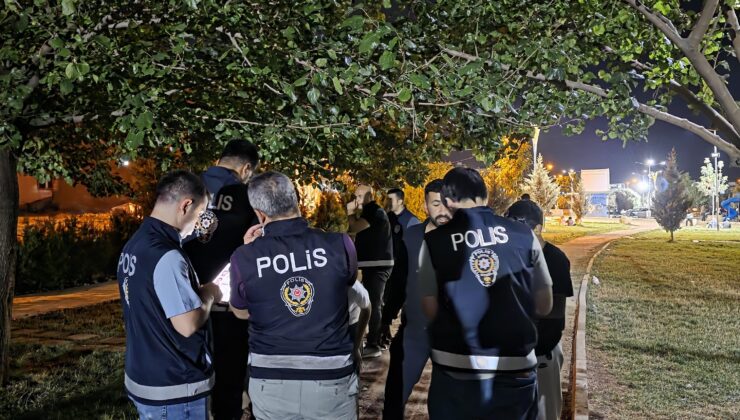 Kahta’da Huzur Denetimi Uyuşturucu ve Kesici Alet Ele Geçirildi