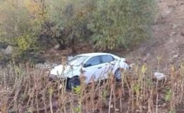 Adıyaman’da Şarampole Devrilen Otomobilde 1 Kişi Yaralandı