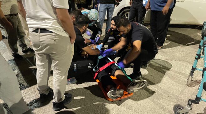Cumhuriyet Mahallesi’nde tehlikeye tepki: Muhtar ve vatandaşlar yolu kapattı