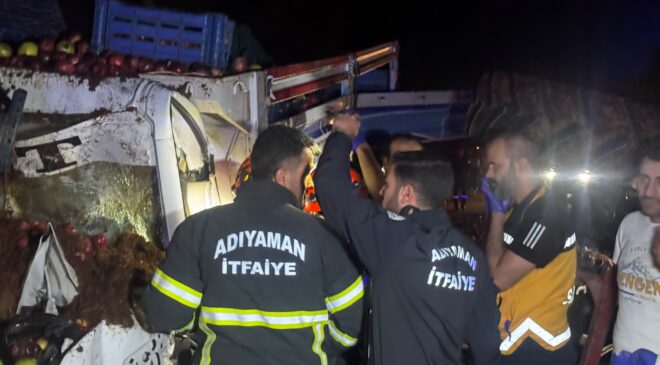 Adıyaman’da kamyonet ile traktör çarpıştı: 1 ölü, 1 yaralı